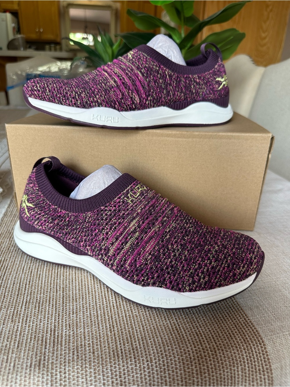 KURU Women's Slip-On Knit Walking Shoes Sz 7.5 -Confetti New in Box